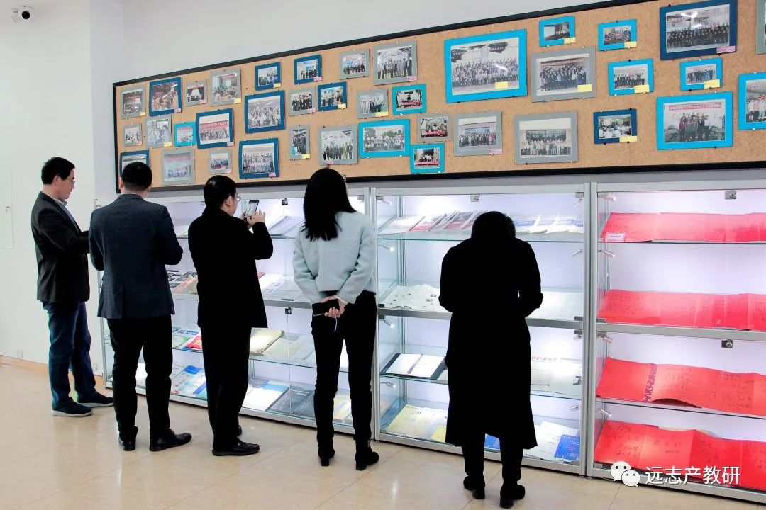 重慶城市管理職業(yè)學院領導到訪遠志